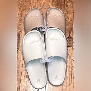 Wild Fable Womens Robbie Slide Sandals beige & off white Size 9 New